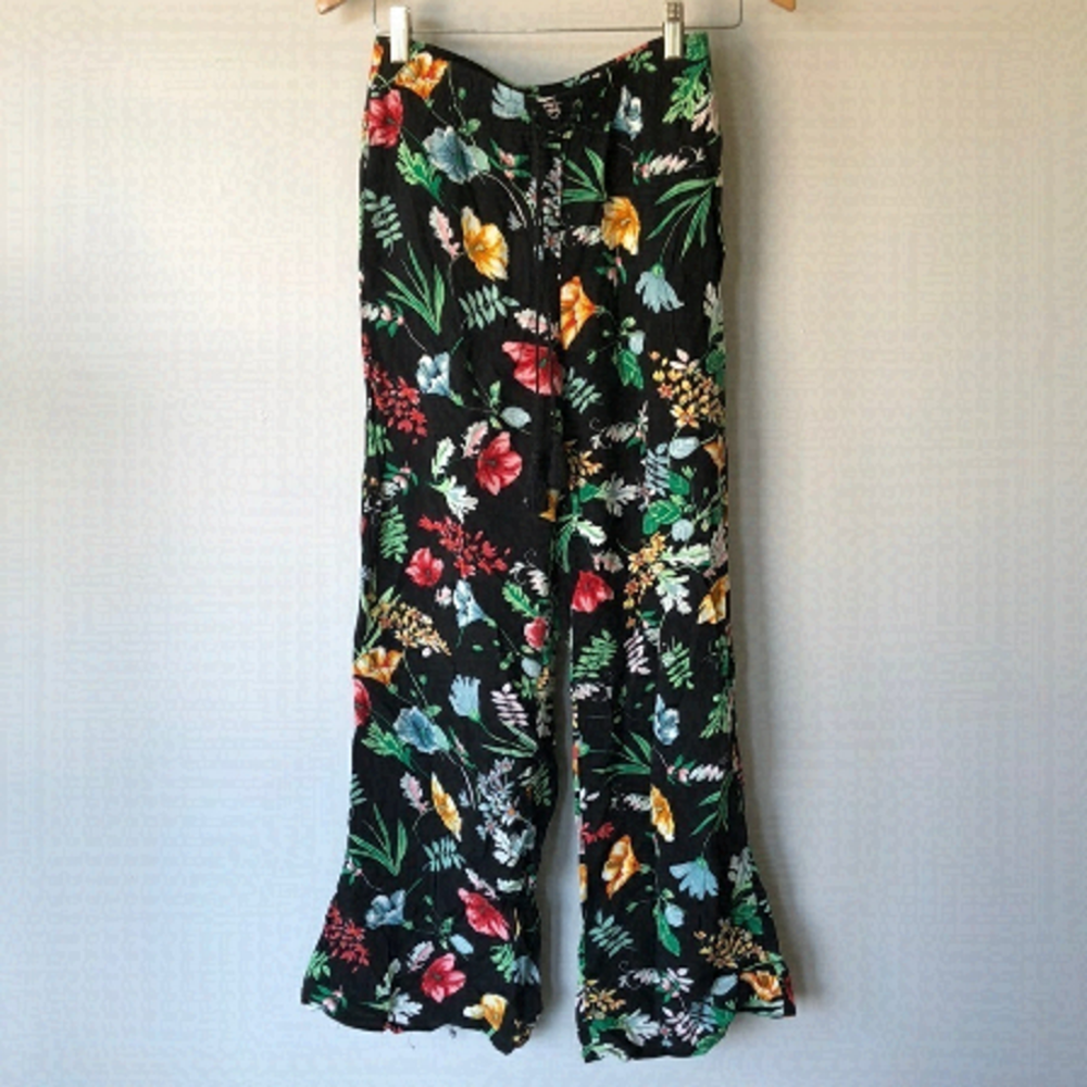 Revamped | wide leg floral high waist pants